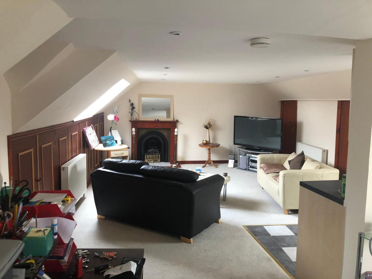Executive Serviced Apartments 2 Forfar Esterno foto
