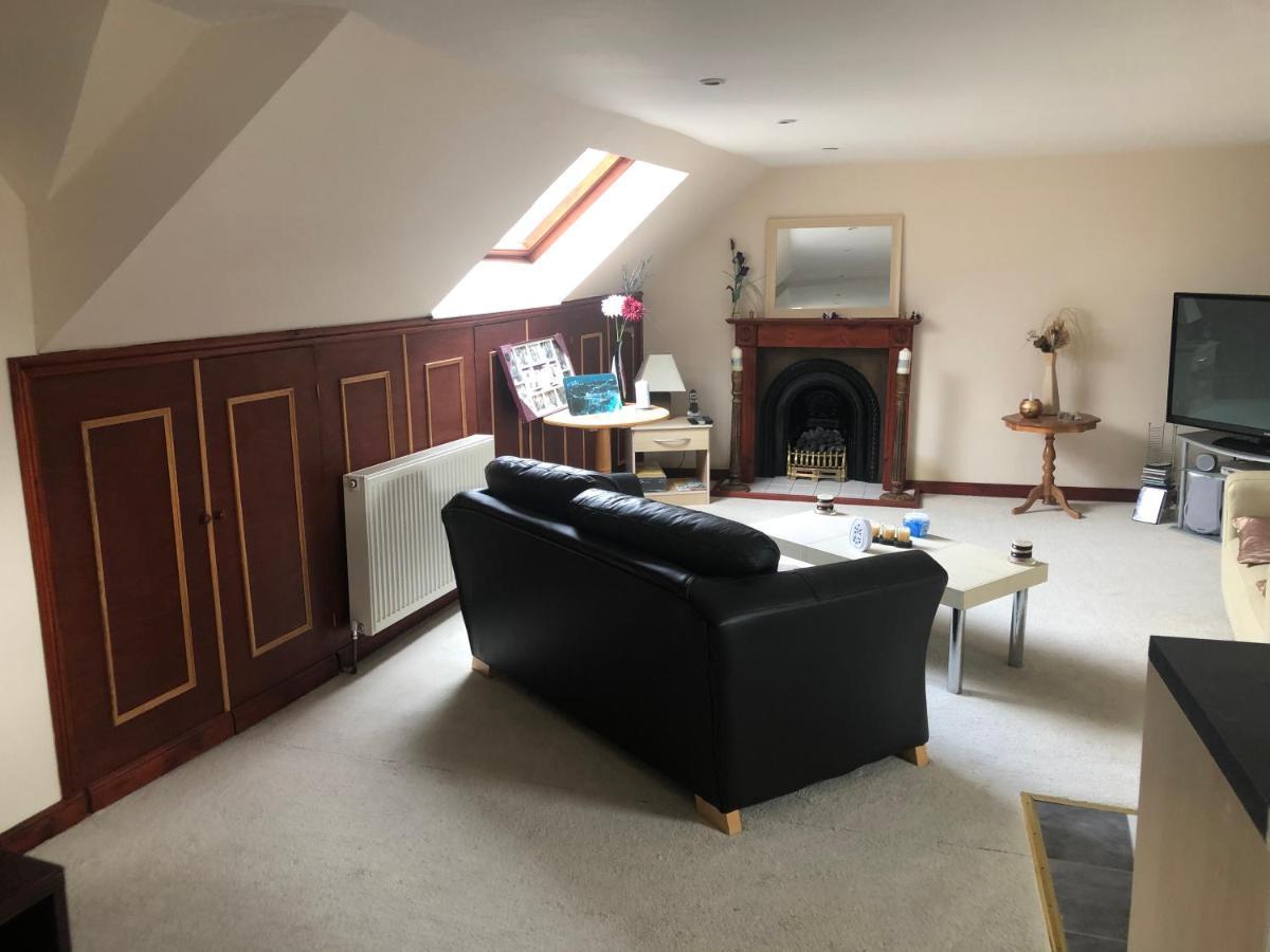 Executive Serviced Apartments 2 Forfar Esterno foto