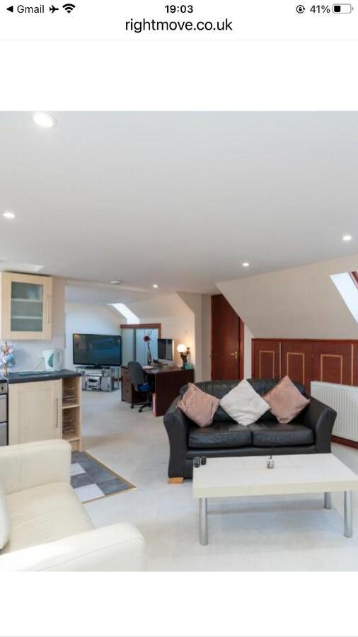 Executive Serviced Apartments 2 Forfar Esterno foto